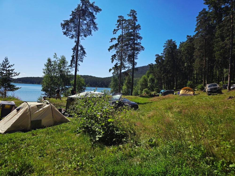 Palatki_turisticheskie_na_ozere